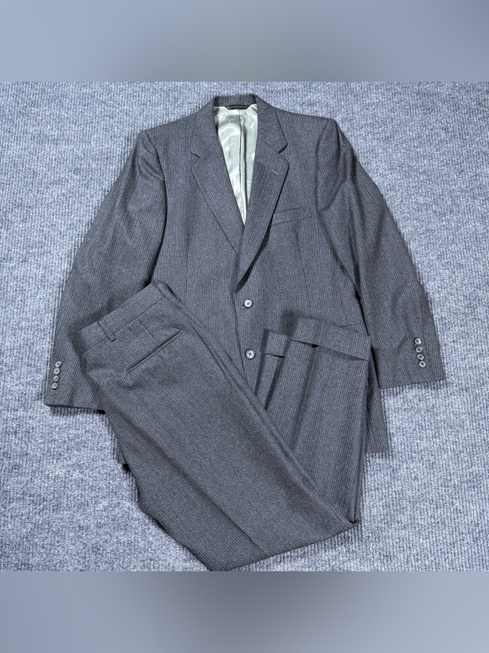 Vtg Christian Dior Suit Mens 42L Gray Pinstripe 100% Wool 2Pc Pleated 33x30